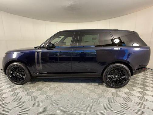2025 Land Rover Range Rover SE