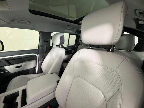 2025 Land Rover Defender S