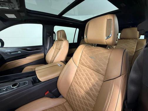 2023 Cadillac Escalade ESV Sport
