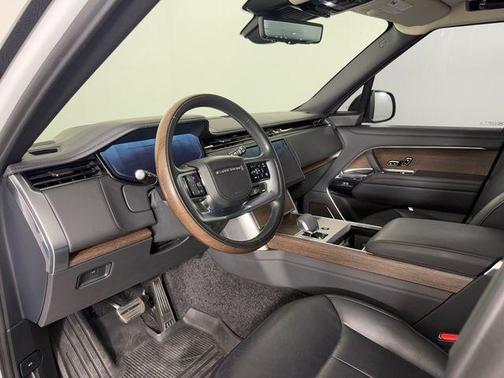 2024 Land Rover Range Rover Autobiography