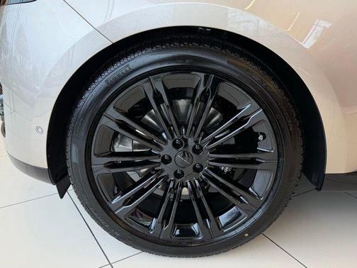 2026 Land Rover Range Rover SE