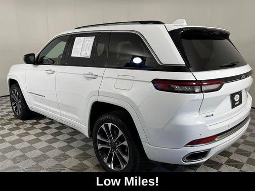 2022 Jeep Grand Cherokee Overland