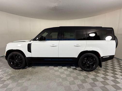 2025 Land Rover Defender X-Dynamic SE