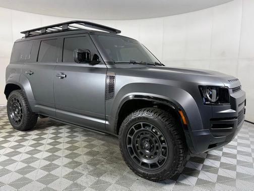 2025 Land Rover Defender V8