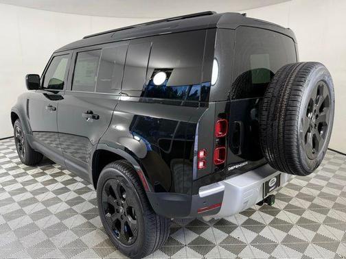 2025 Land Rover Defender S