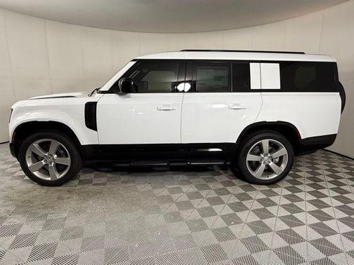 2025 Land Rover Defender X-Dynamic SE