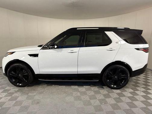 2025 Land Rover Discovery Dynamic SE