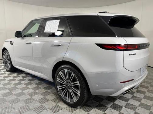 Borasco Gray Metallic 2024 Land Rover Range Rover Sport SE