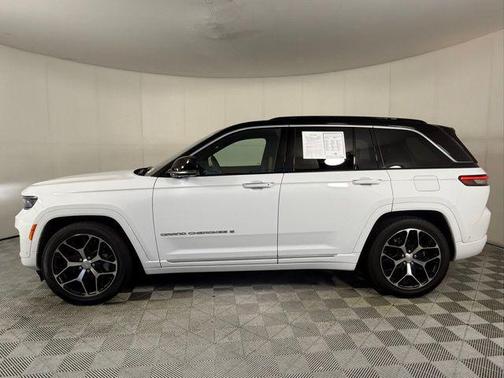 2025 Jeep Grand Cherokee Summit