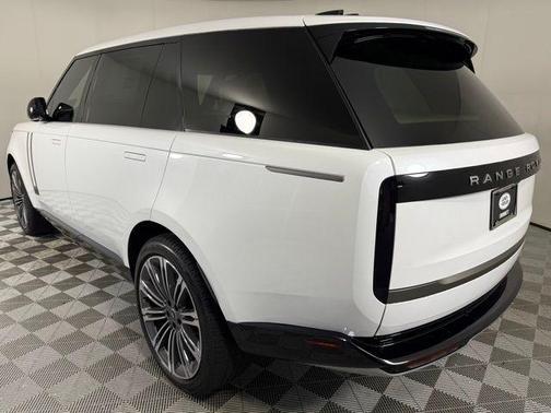 2025 Land Rover Range Rover Autobiography