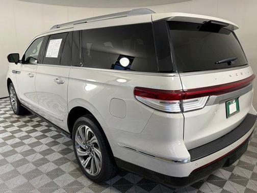 2023 Lincoln Navigator Reserve