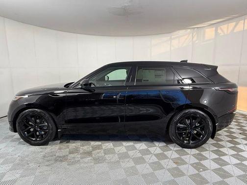 2026 Land Rover Range Rover Velar Dynamic SE