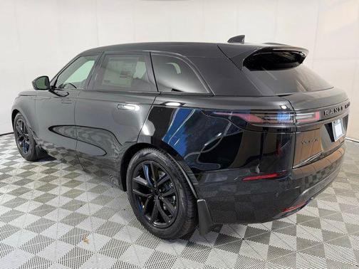 2026 Land Rover Range Rover Velar Dynamic SE