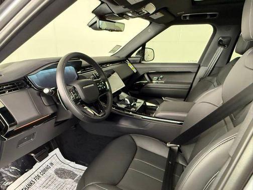 2025 Land Rover Range Rover Sport SE