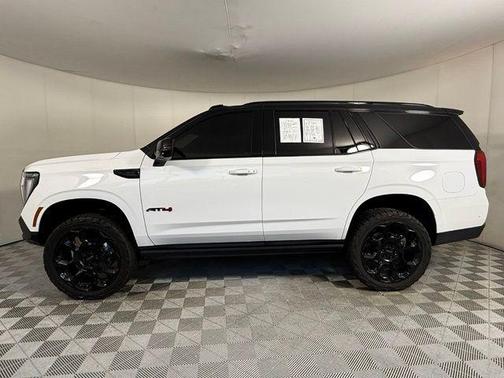 Summit White 2025 GMC Yukon AT4