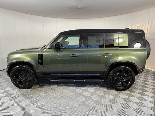 2026 Land Rover Defender 110 V8