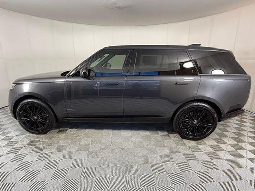 2025 Land Rover Range Rover Autobiography