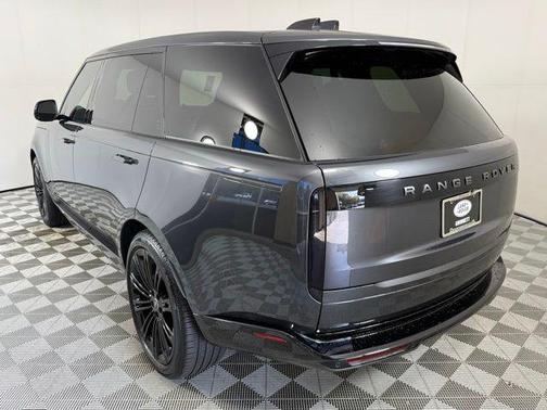 2025 Land Rover Range Rover Autobiography