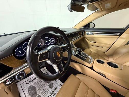 2018 Porsche Panamera 4S