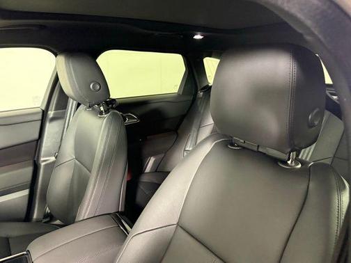 2026 Land Rover Range Rover Velar Dynamic SE