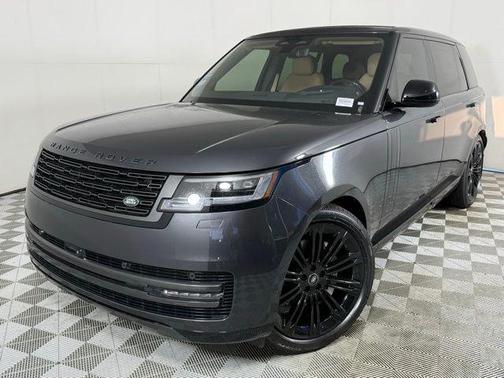 2025 Land Rover Range Rover SE