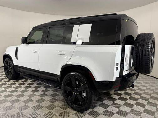 2026 Land Rover Defender X-Dynamic SE