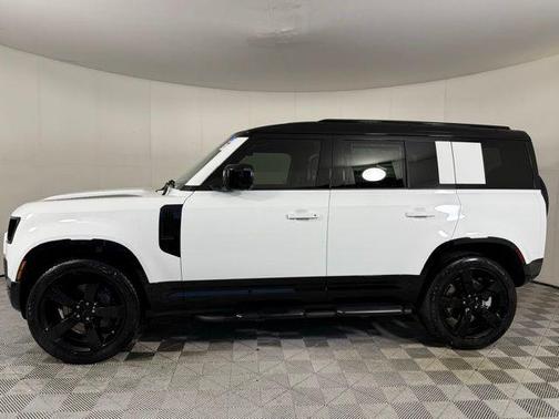 2026 Land Rover Defender X-Dynamic SE