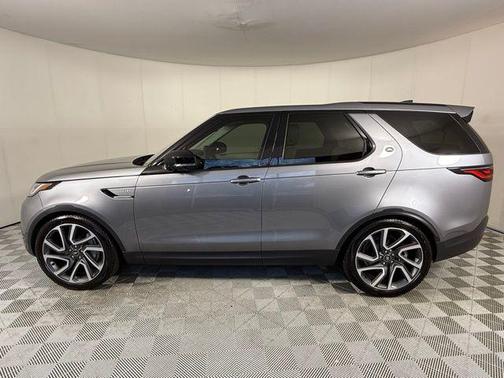 2025 Land Rover Discovery S