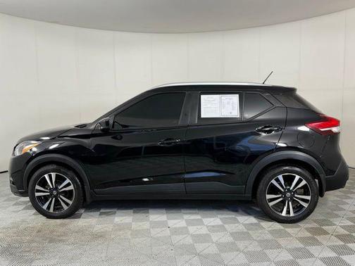 2020 Nissan Kicks SV