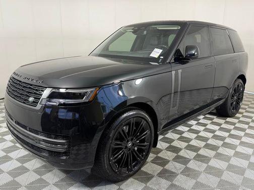 2025 Land Rover Range Rover SE