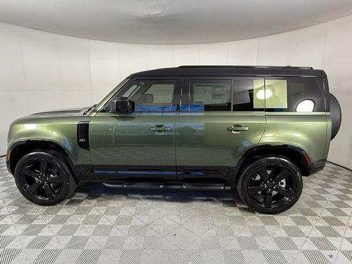 2026 Land Rover Defender X-Dynamic SE