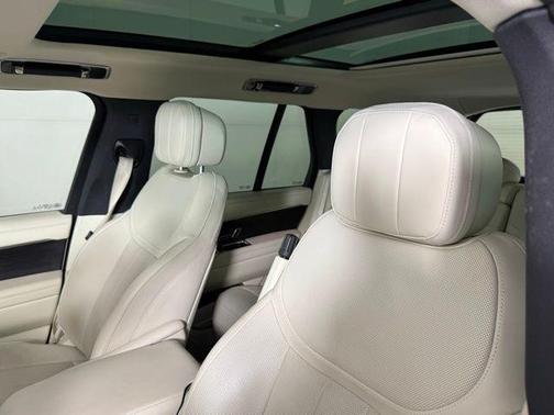 2023 Land Rover Range Rover SE