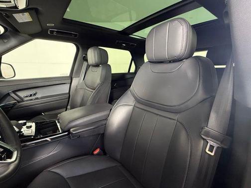 2023 Land Rover Range Rover Sport SE
