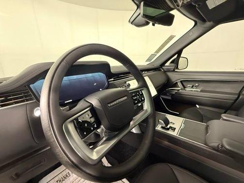 Fuji White 2025 Land Rover Range Rover SE