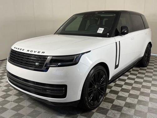 2025 Land Rover Range Rover SE