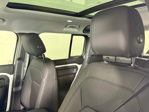 2025 Land Rover Defender S