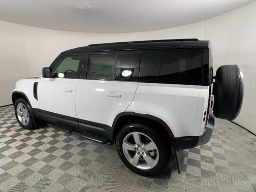 2025 Land Rover Defender S