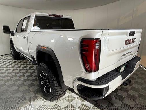 2025 GMC Sierra 2500 Denali