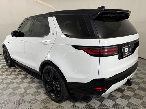 2025 Land Rover Discovery Dynamic SE
