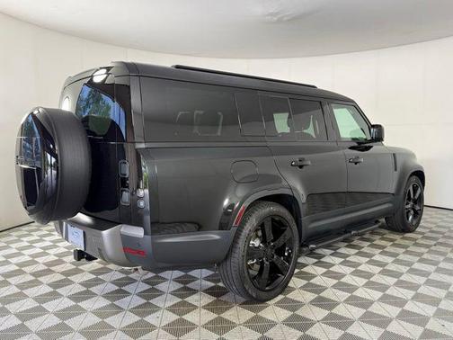 Santorini Black Metallic 2026 Land Rover Defender S