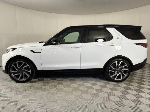2025 Land Rover Discovery Dynamic SE