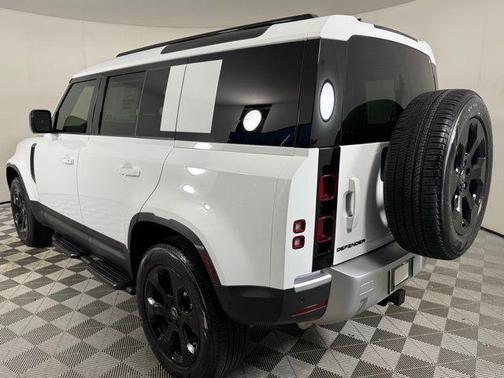 2025 Land Rover Defender S