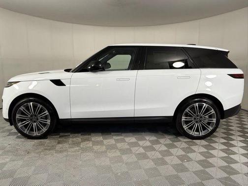 2025 Land Rover Range Rover Sport SE