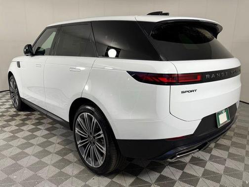 2025 Land Rover Range Rover Sport SE