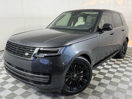 2025 Land Rover Range Rover SE
