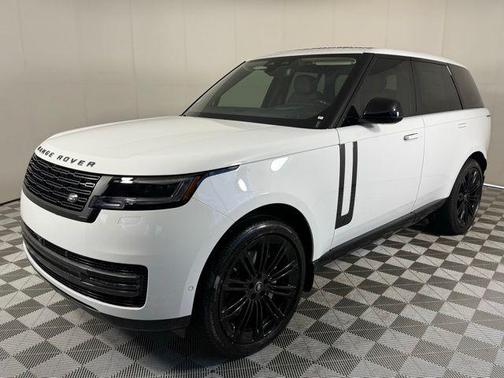 2025 Land Rover Range Rover SE