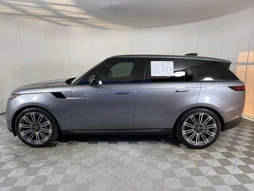 2024 Land Rover Range Rover Sport SE