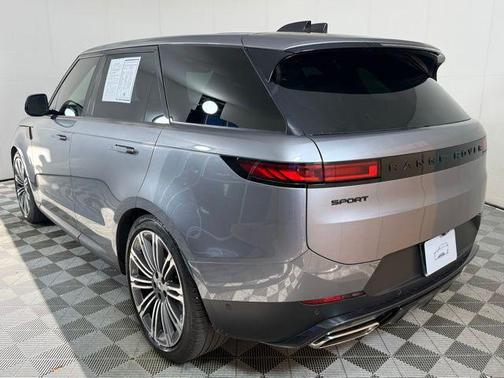 2024 Land Rover Range Rover Sport SE