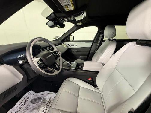 Santorini Black Metallic 2026 Land Rover Range Rover Velar P250 S