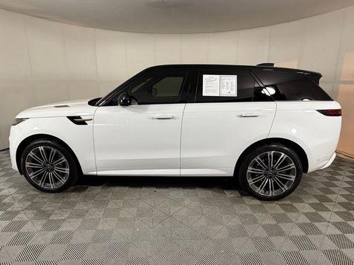 2025 Land Rover Range Rover Sport SE